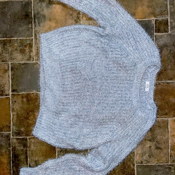 Ardene size medium grey/silver cable knit sweater super soft and warm - Picture 2 of 5